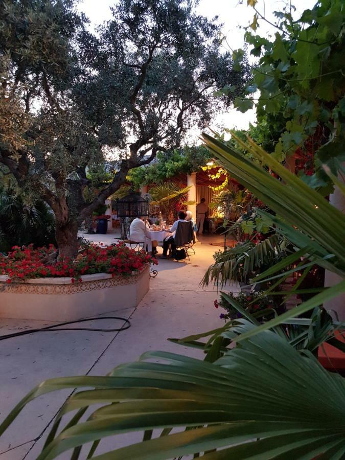 La Villa Majorelle Pertuis Exterior photo